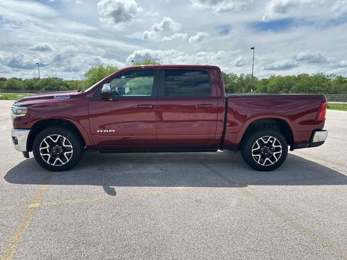 Used 2025 RAM 1500 Laramie AWD/4WD image 2