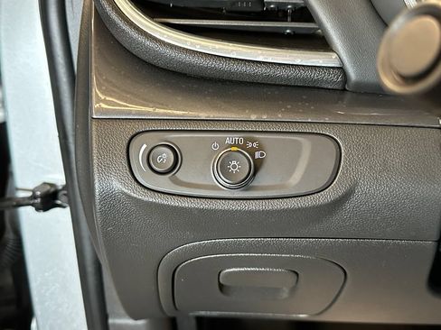 Used 2021 Buick Encore Preferred w/ Safety Package AWD/4WD image 18