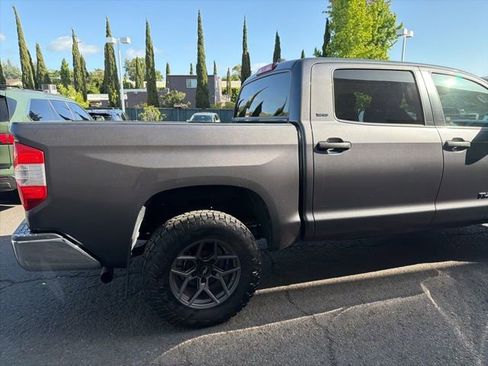 Used 2020 Toyota Tundra SR5 w/ SR5 Upgrade Package AWD/4WD image 7