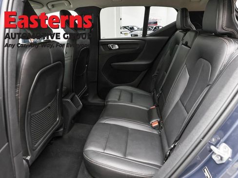 Used 2021 Volvo XC40 T5 Momentum AWD/4WD image 21