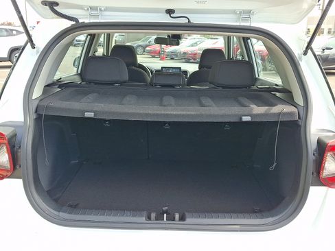 Certified 2025 Hyundai Venue SEL FWD image 29