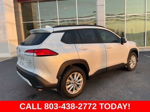 Used 2024 Toyota Corolla Cross LE image 3