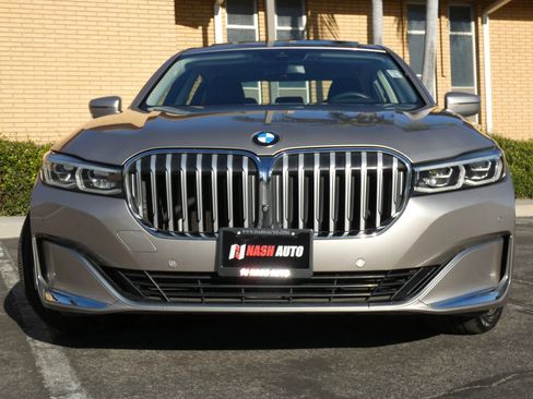 Used 2020 BMW 750i xDrive w/ Executive Package image 17