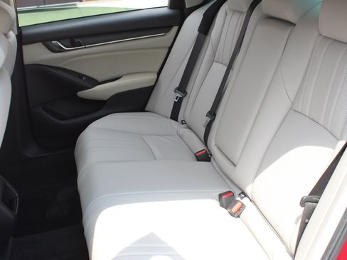 Used 2019 Honda Accord LX image 24