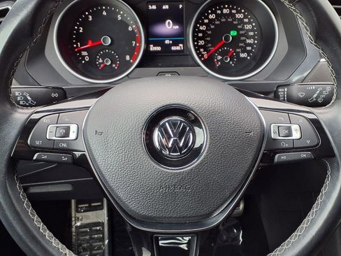 Used 2018 Volkswagen Tiguan SEL w/ R-Line Package AWD/4WD image 12