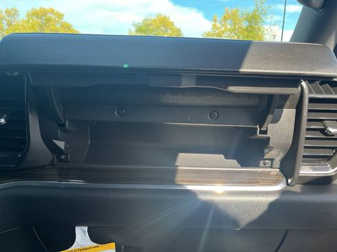 Used 2023 Chevrolet Silverado 1500 LT Trail Boss image 31