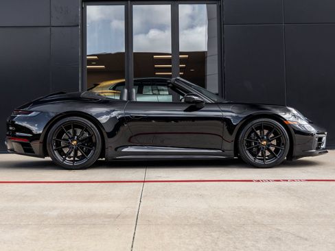 Certified 2020 Porsche 911 Carrera 4S AWD/4WD image 13
