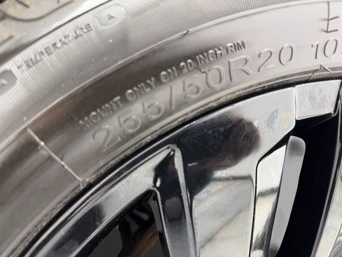 Used 2022 Volkswagen Atlas Cross Sport SE w/ Panoramic Sunroof Package image 81