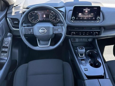 Used 2026 Nissan Rogue S FWD image 13