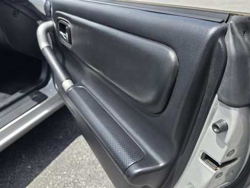 Used 2001 Toyota MR2 image 33