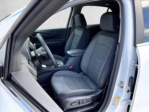 Used 2024 Chevrolet Equinox LT image 27