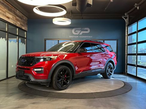 Used 2020 Ford Explorer ST w/ ST Street Pack AWD/4WD image 7