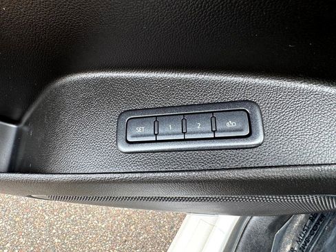 Used 2020 GMC Yukon Denali w/ Denali Ultimate Package image 25