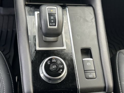 Used 2023 Mitsubishi Outlander SE image 27