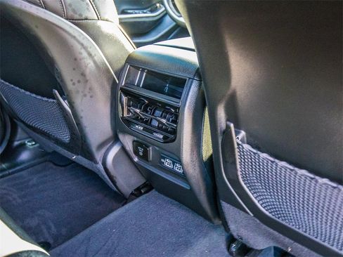 Used 2024 Jeep Grand Cherokee Altitude image 23