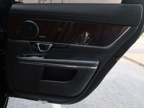 Used 2017 Jaguar XJ R-Sport image 54