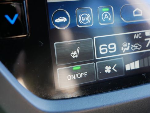 Used 2025 Subaru Forester Limited w/ Popular Package #2 image 28