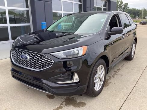 Used 2024 Ford Edge SEL w/ Convenience Package AWD/4WD image 2