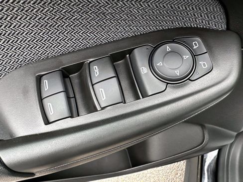 Used 2023 Chevrolet TrailBlazer LT w/ Convenience Package AWD/4WD image 9
