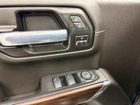 Used 2021 GMC Sierra 1500 SLT w/ SLT Premium Package AWD/4WD image 23