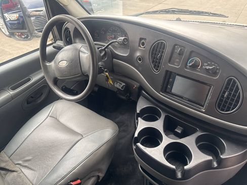 Used 2003 Ford E-450 and Econoline 450 RWD image 18
