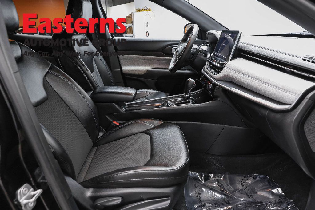 Used 2023 Jeep Compass Latitude AWD/4WD image 23