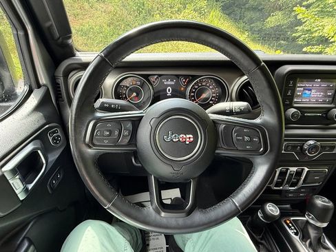 Used 2018 Jeep Wrangler Unlimited Sport S AWD/4WD image 18