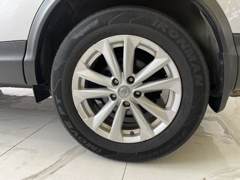 Used 2018 Nissan Rogue Sport SV AWD/4WD image 30