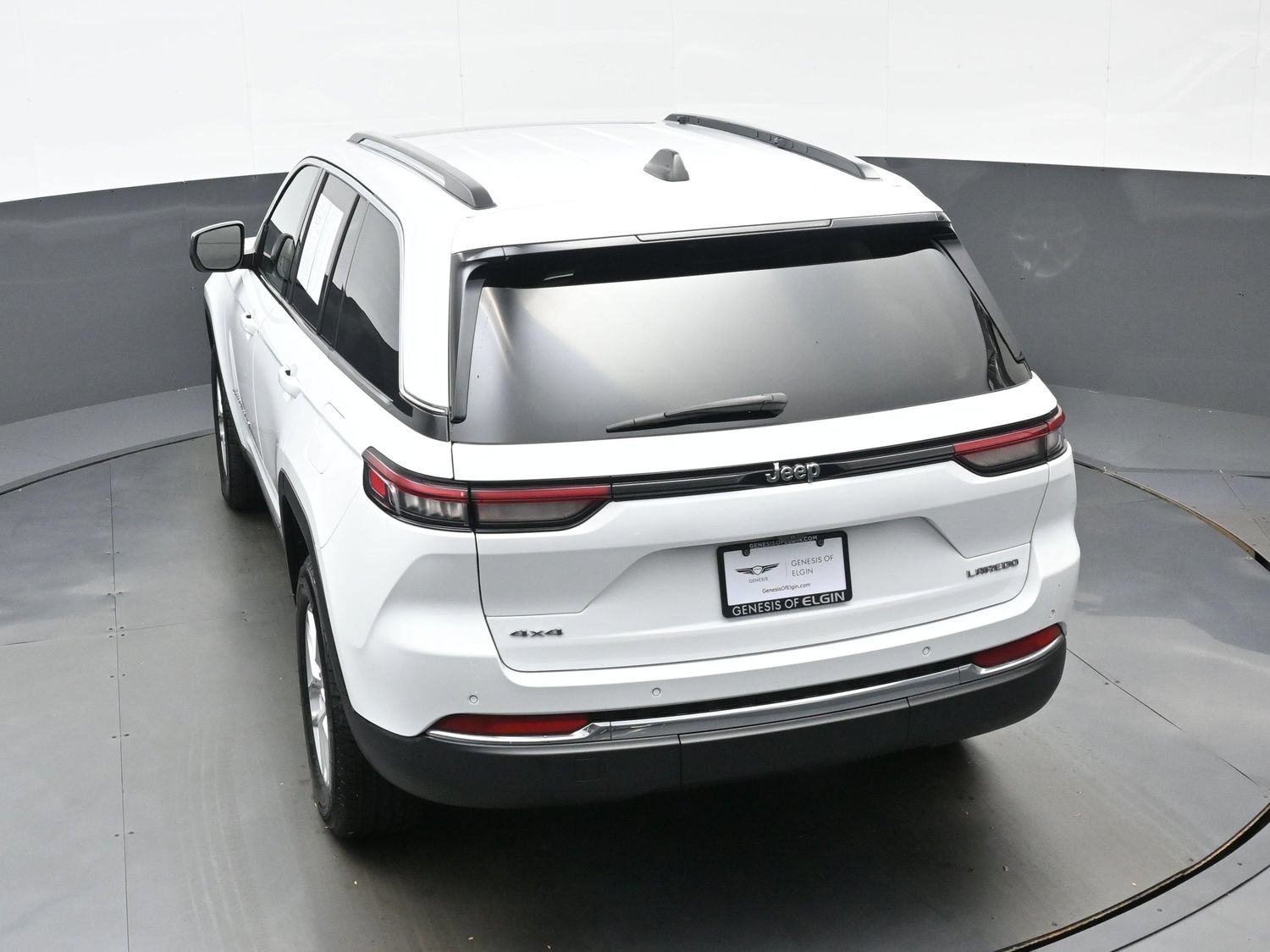 Used 2023 Jeep Grand Cherokee Laredo X AWD/4WD image 35