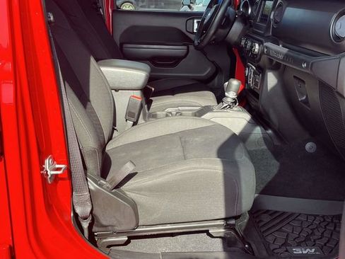 Used 2022 Jeep Wrangler Unlimited Sport AWD/4WD image 23