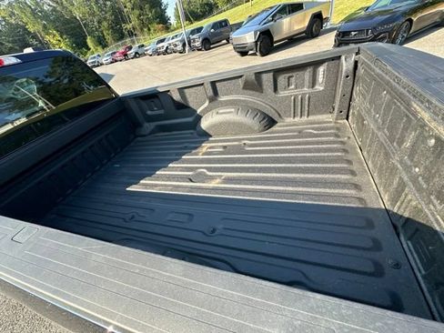 Used 2025 Ford F250 XL RWD image 8