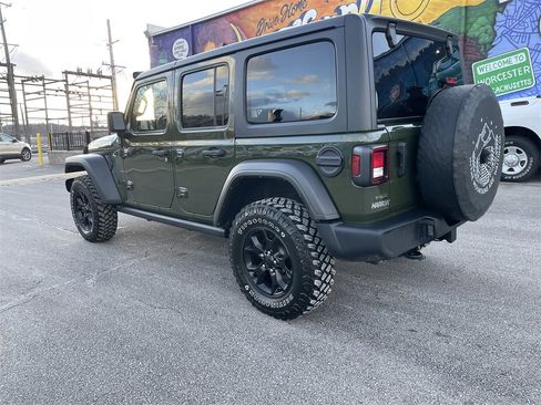 Used 2022 Jeep Wrangler Unlimited Sport image 3