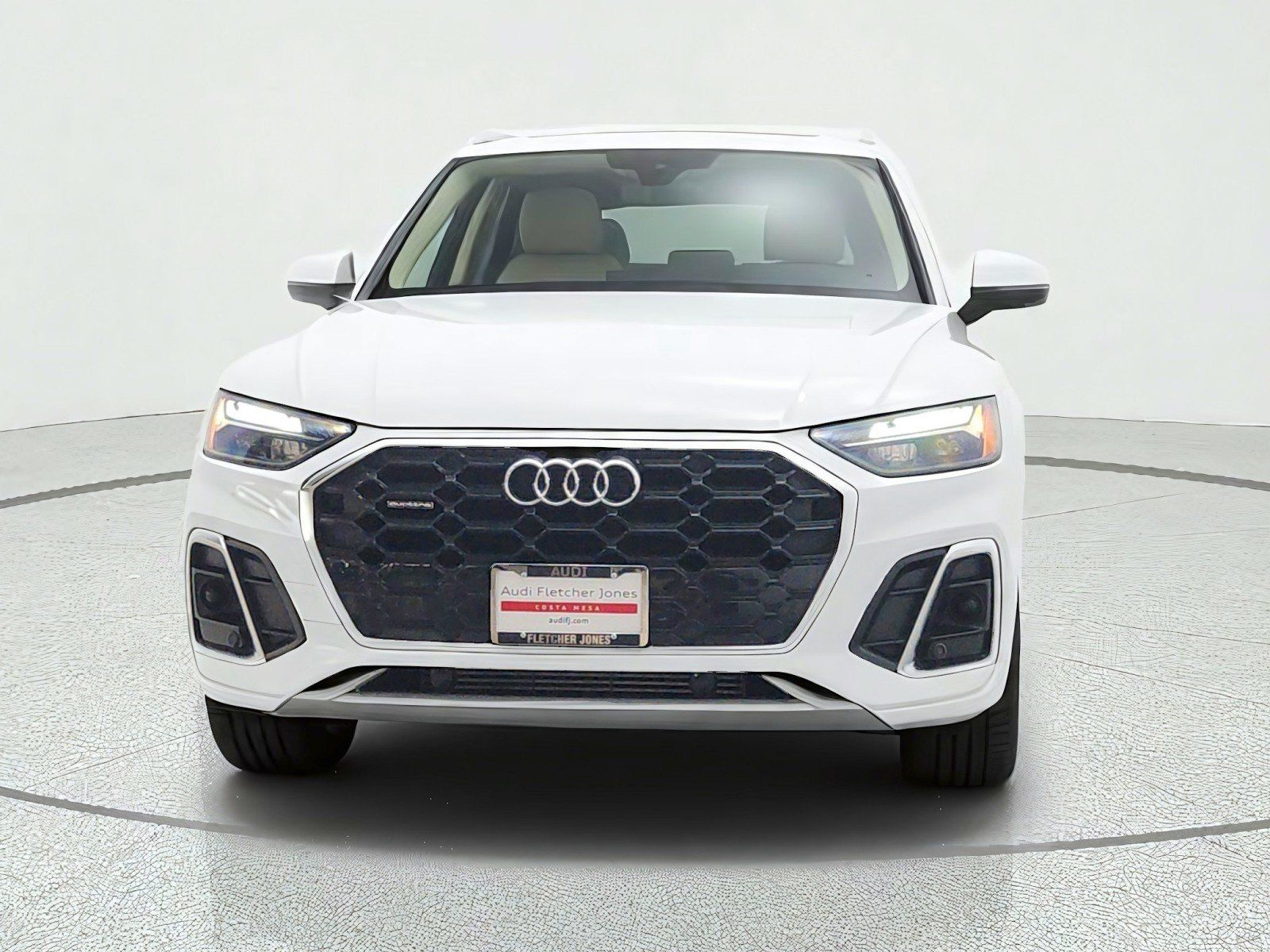 Used 2023 Audi Q5 2.0T Premium w/ Convenience Package AWD/4WD image 2