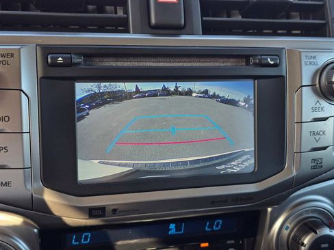 Used 2016 Toyota 4Runner Limited image 33