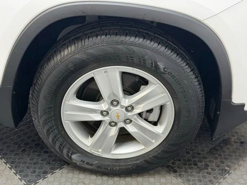 Used 2021 Chevrolet Trax LS w/ Tint and Cruise Package image 14