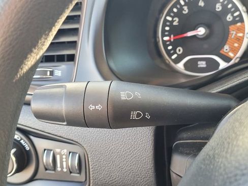 Used 2023 Jeep Renegade Latitude w/ Sun/Sound Group image 16