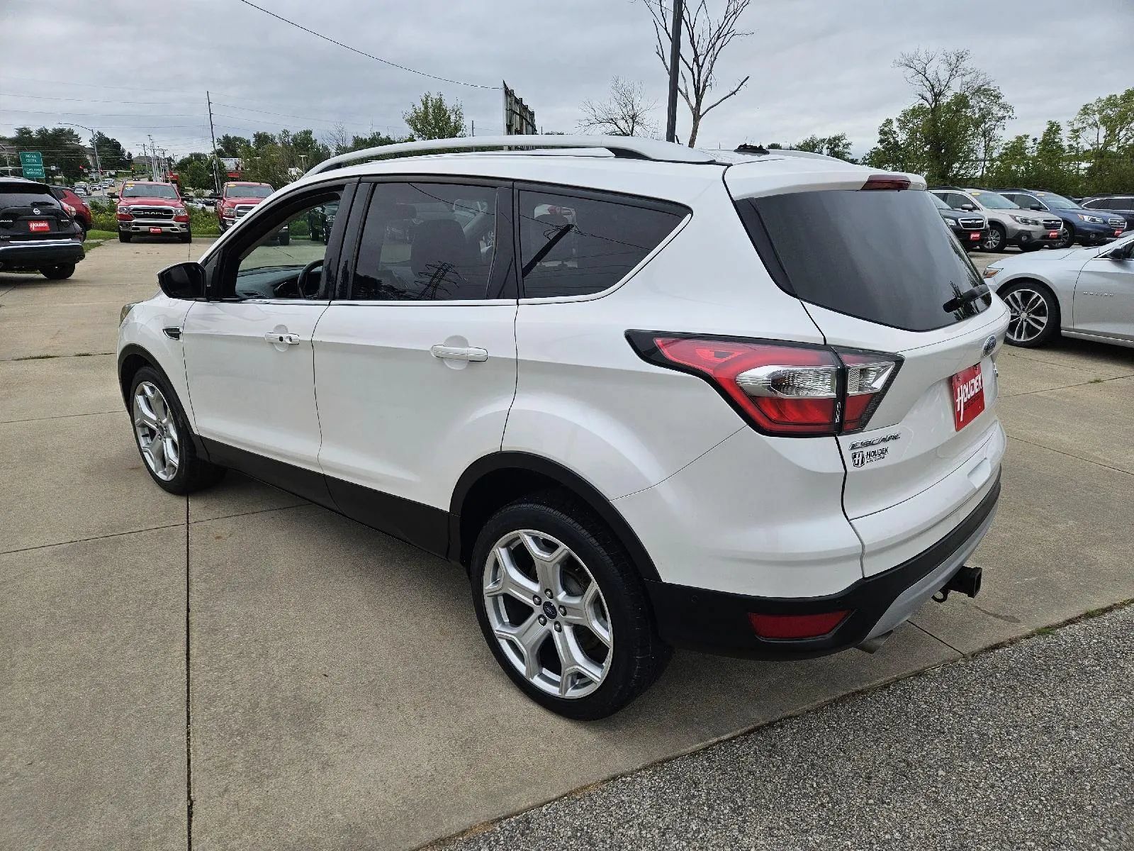 Used 2017 Ford Escape Titanium w/ Canadian Touring Package AWD/4WD image 8