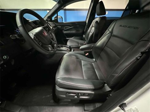 Certified 2022 Honda Pilot Black Edition image 18