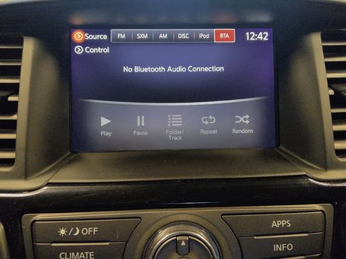 Used 2020 Nissan Pathfinder S image 25