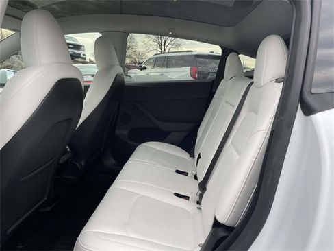 Used 2023 Tesla Model Y Long Range image 13