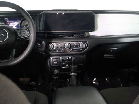 Used 2024 Jeep Wrangler Unlimited Sport AWD/4WD image 36