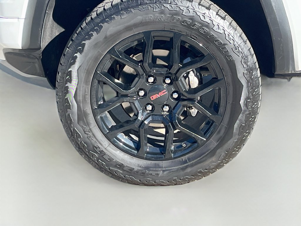 Used 2024 GMC Canyon Denali AWD/4WD image 33