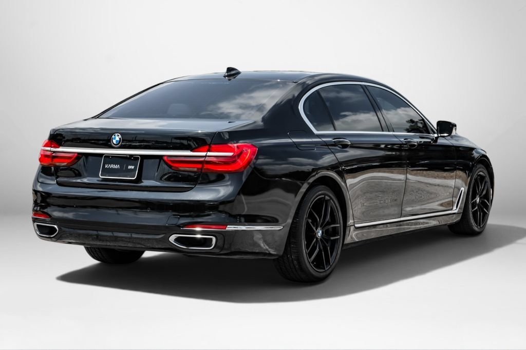 Used 2018 BMW 740i RWD image 6