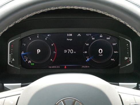 Certified 2023 Volkswagen Atlas SE w/ Panoramic Sunroof Package AWD/4WD image 21