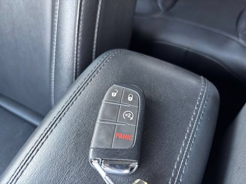 Used 2025 Jeep Compass Limited AWD/4WD image 22