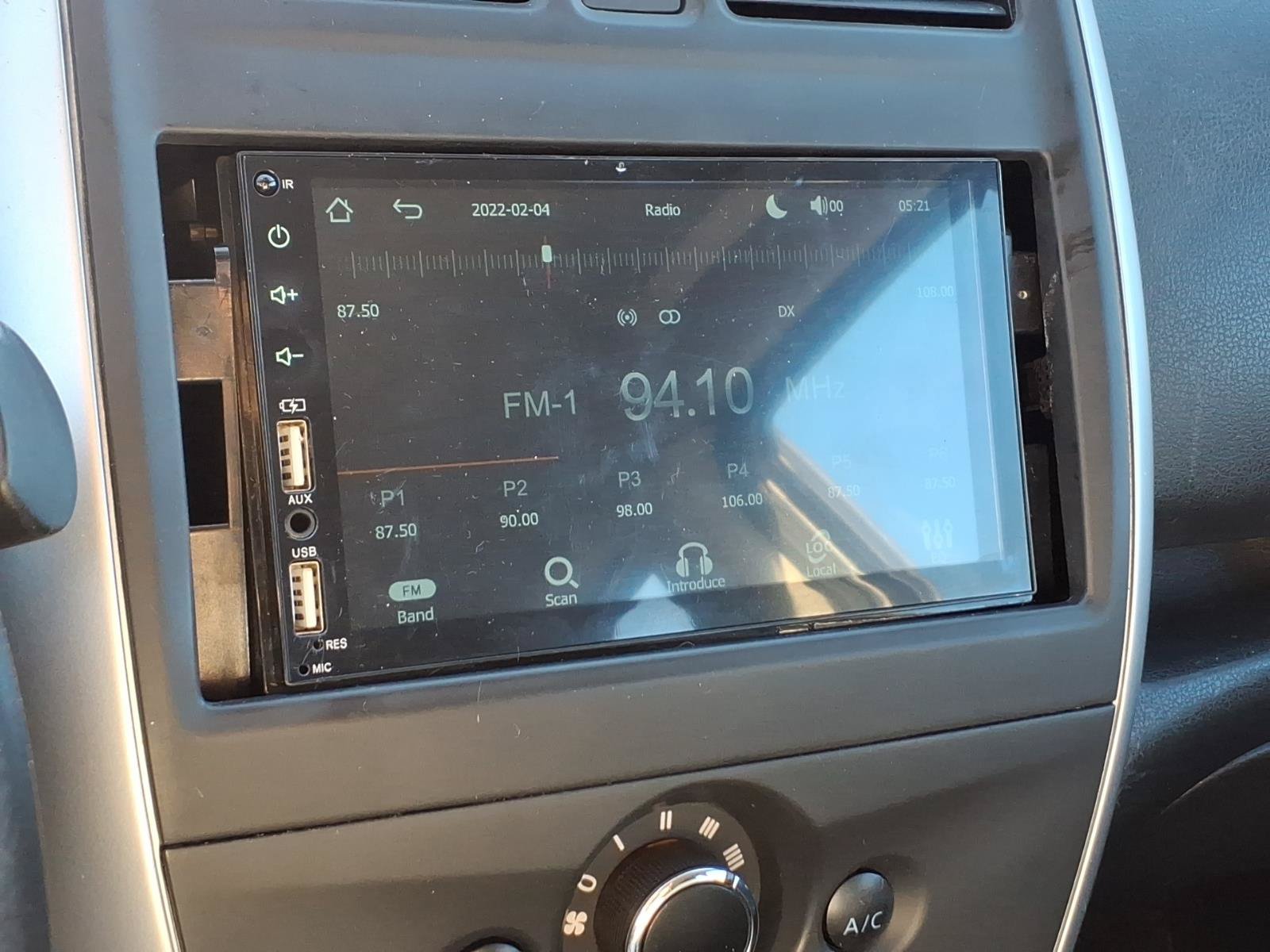 Used 2019 Nissan Versa Note SV FWD image 17