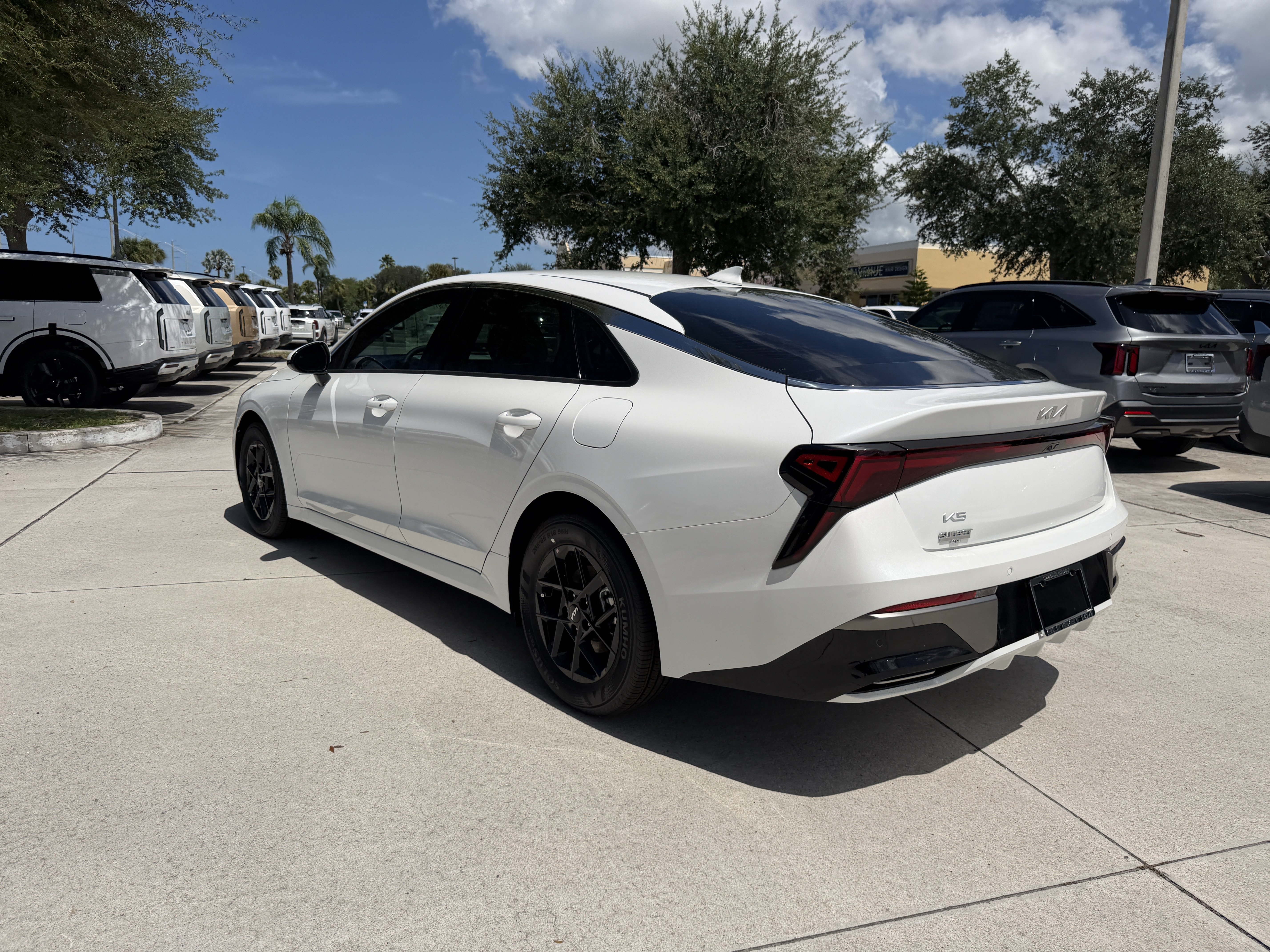 New 2026 Kia K5 LXS FWD image 5