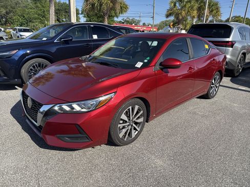 Used 2021 Nissan Sentra SV w/ SV Premium Package image 2