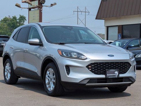 Used 2020 Ford Escape SE image 6