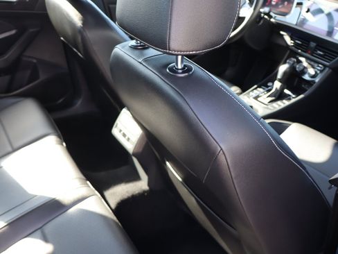 Used 2021 Volkswagen Jetta SEL FWD image 32